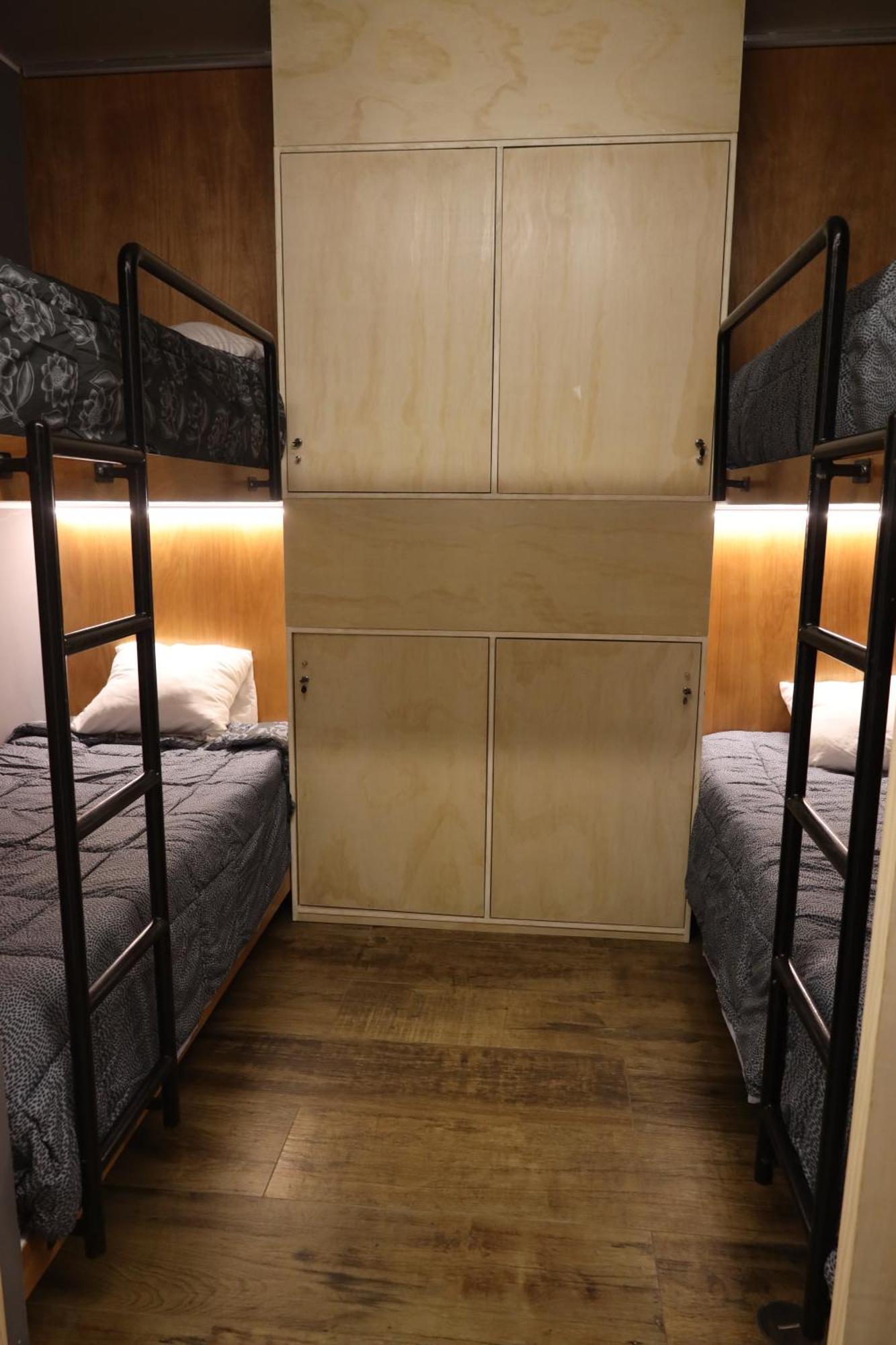Sabina Aeropuerto Hostel ليما المظهر الخارجي الصورة